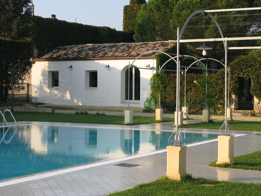 Tenuta Sant'Andrea Giuggianello Eksteriør bilde